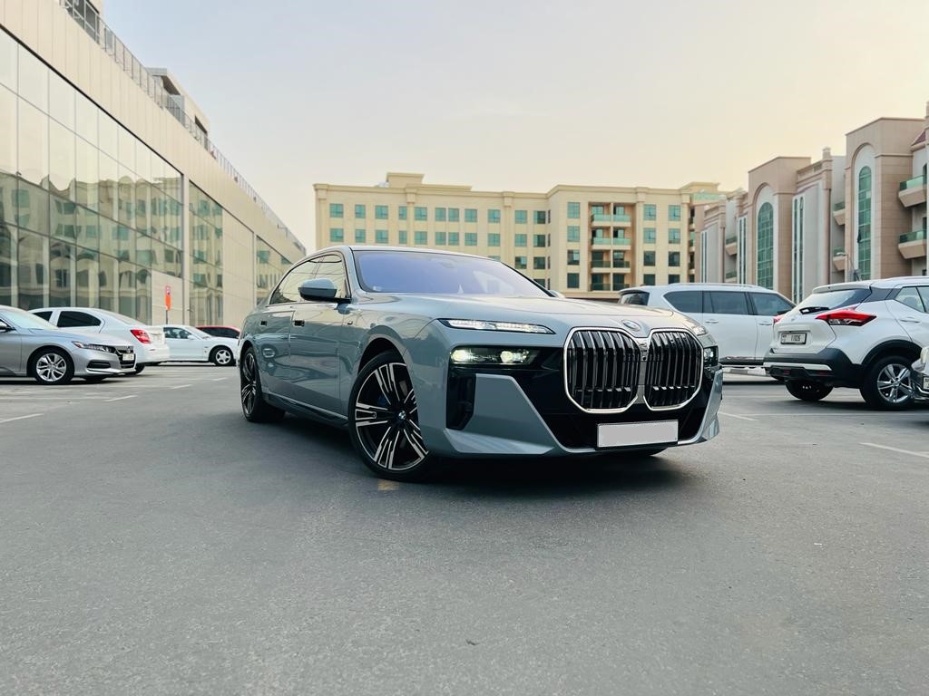 BMW 740i 2024